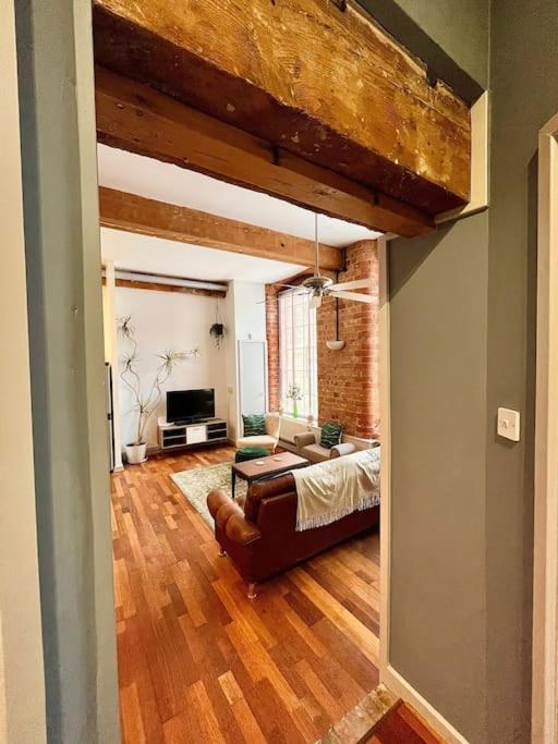 Charming 2 Bed In Centre Of