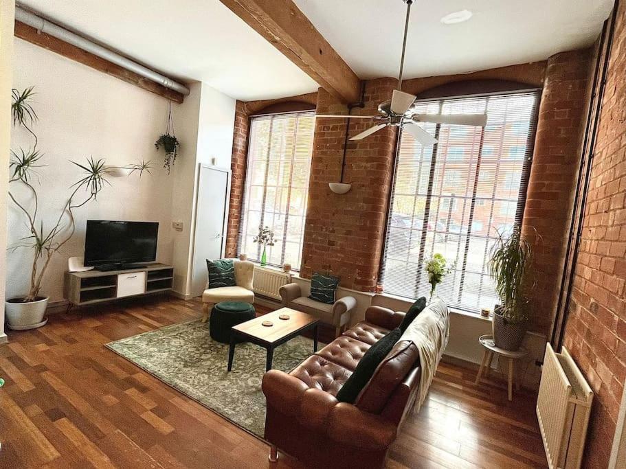 Charming 2 Bed In Centre Of Apartment
