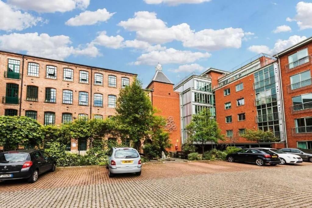 Charming 2 Bed In Centre Of * Nottingham