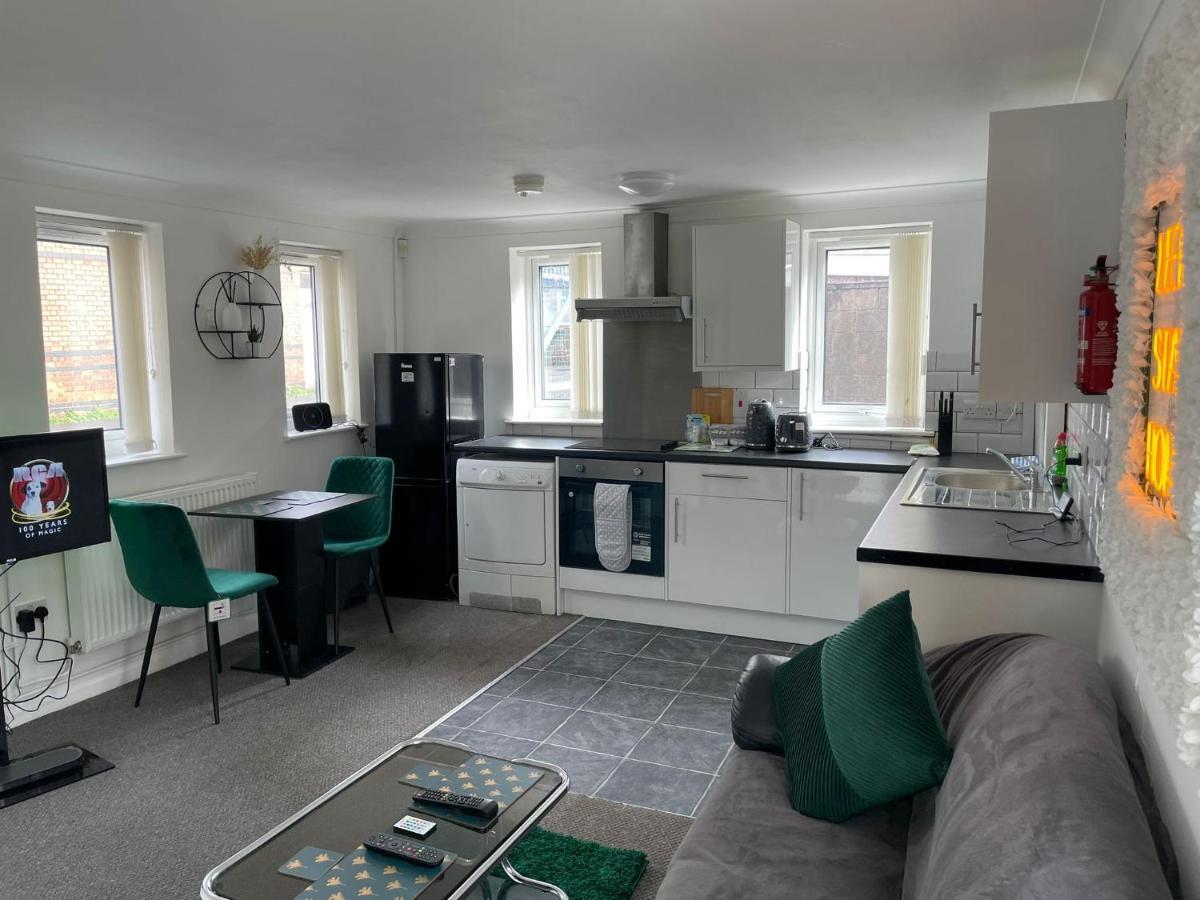 1 Bed @ Factory Quater - Chard St Apartamento *