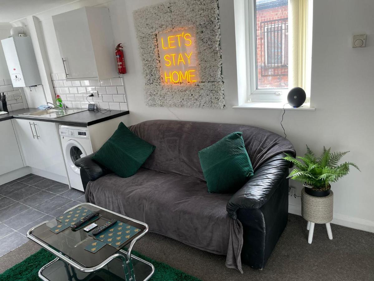 1 Bed @ Factory Quater - Chard St *