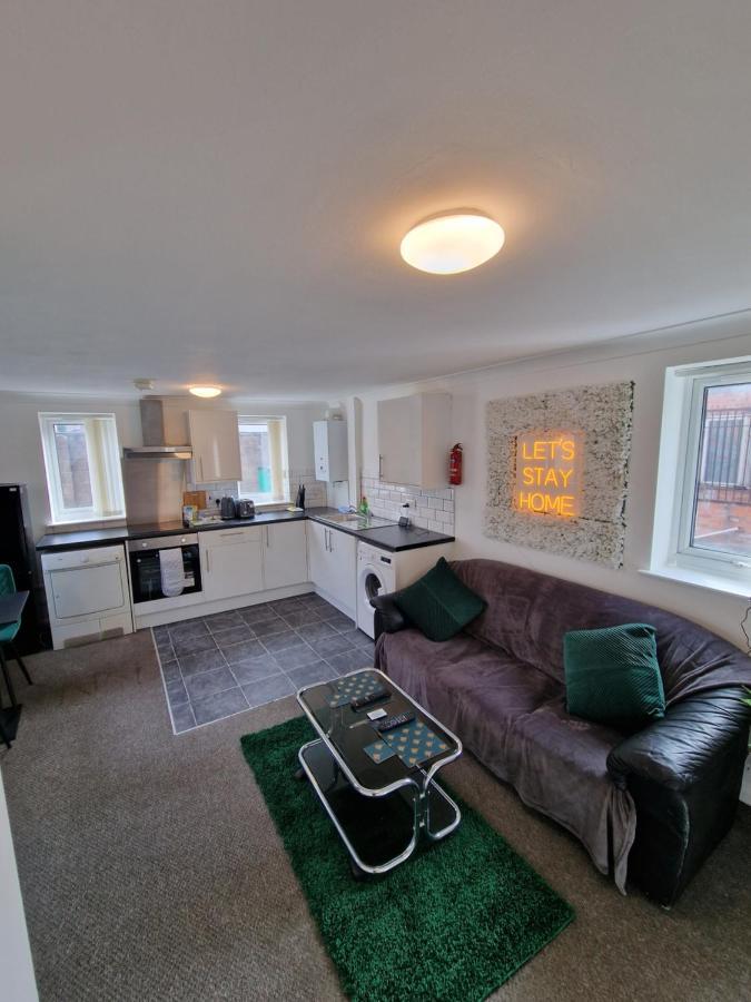 1 Bed @ Factory Quater - Chard St *