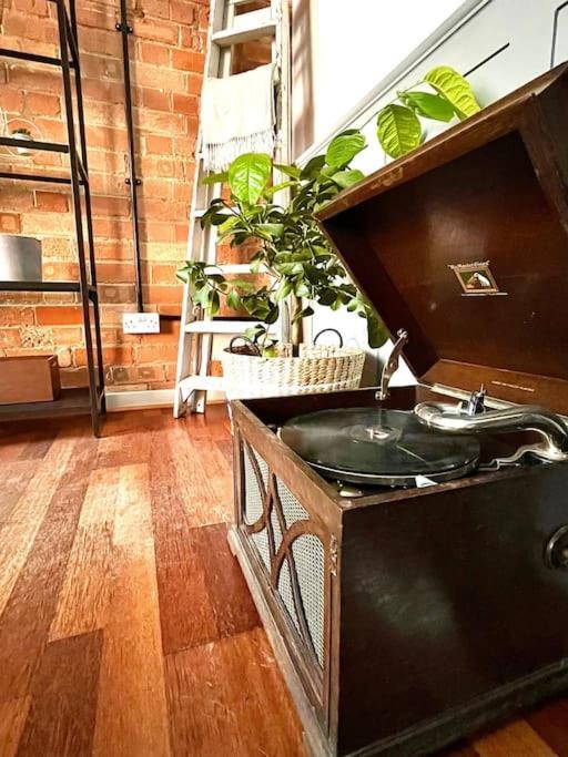Charming 2 Bed In Centre Of * Nottingham