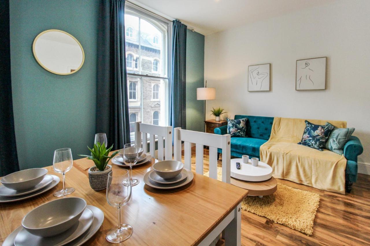 Sleek & Stylish In The Heart Of The * Nottingham