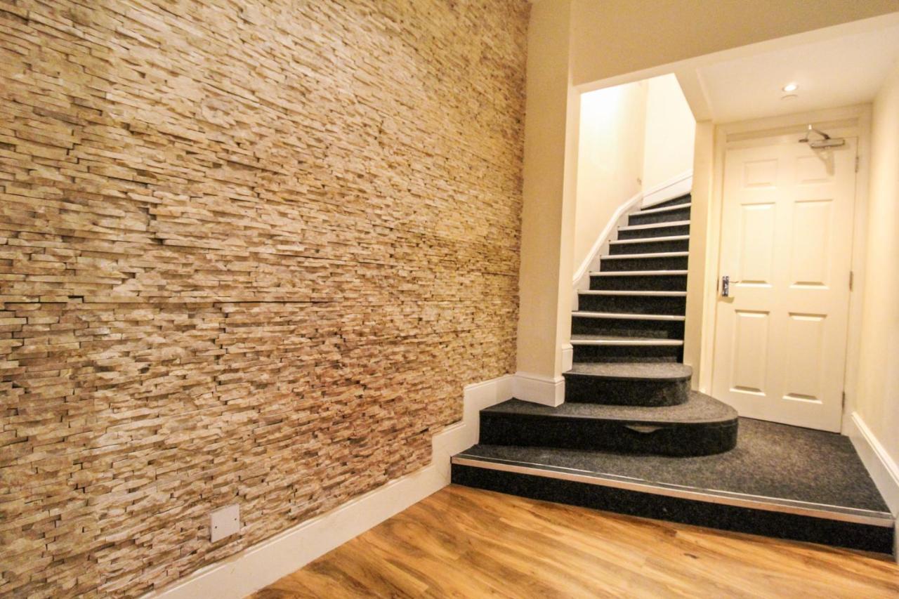 Apartamento Sleek & Stylish In The Heart Of The *