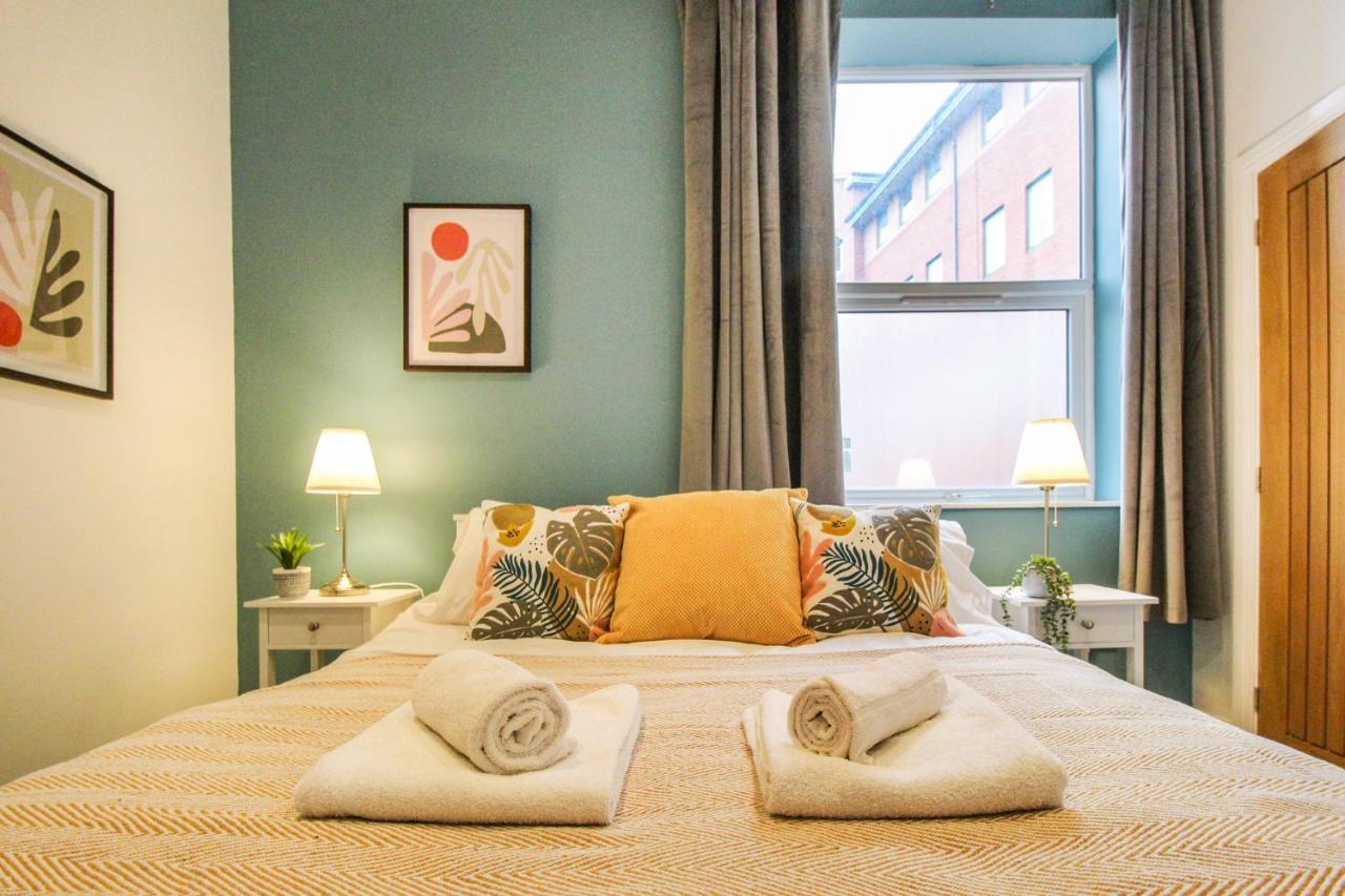 Sleek & Stylish In The Heart Of The *