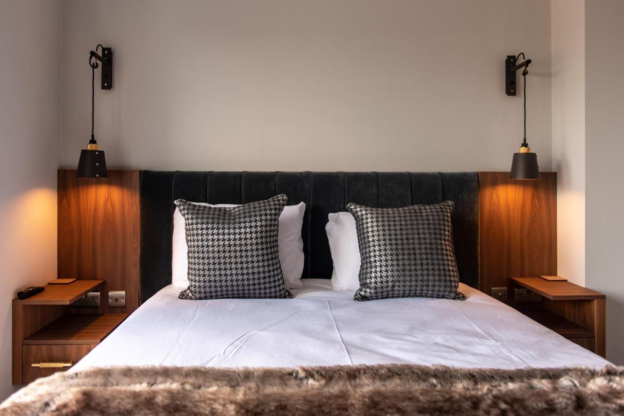 Super High End 1 Bed With Balcony - Central West Bridgford