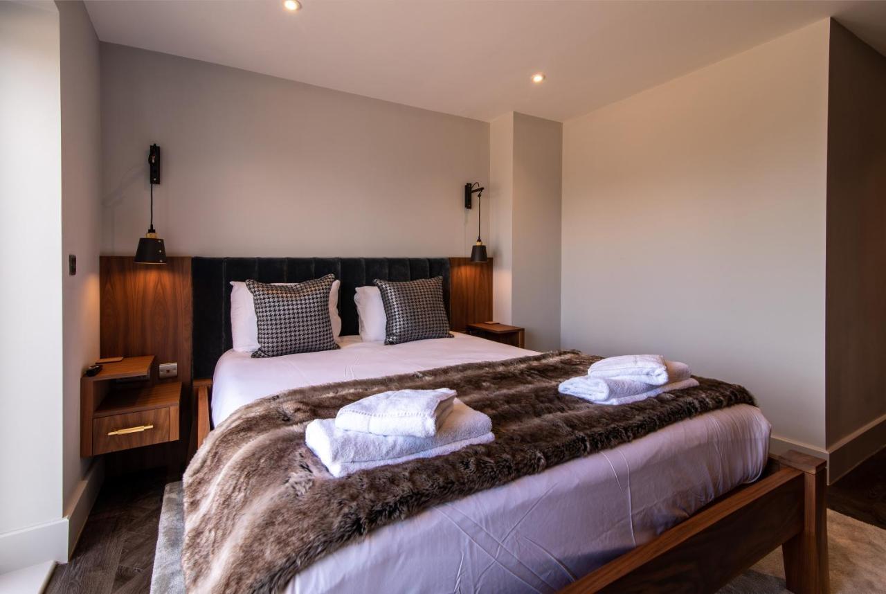 Super High End 1 Bed With Balcony - Central West Bridgford Apartment *
