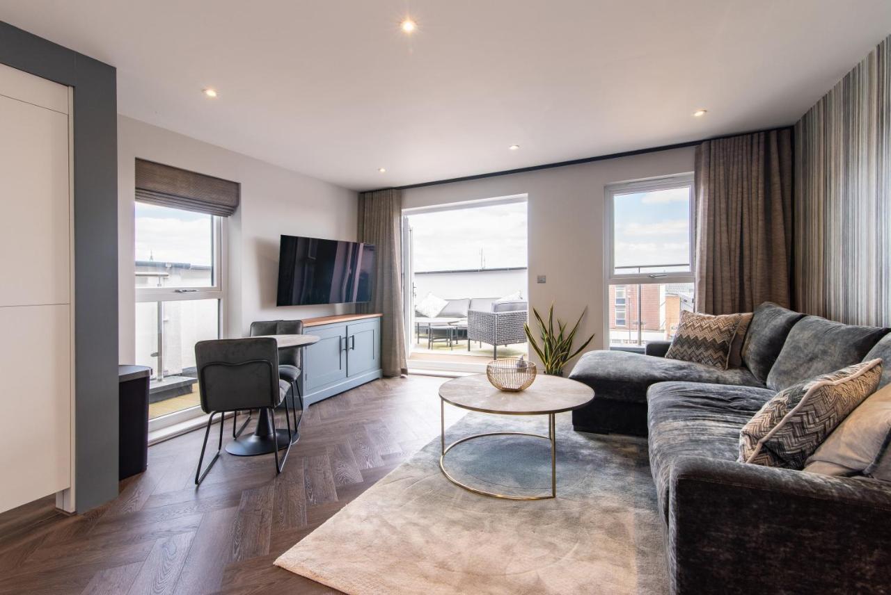 Super High End 1 Bed With Balcony - Central West Bridgford *