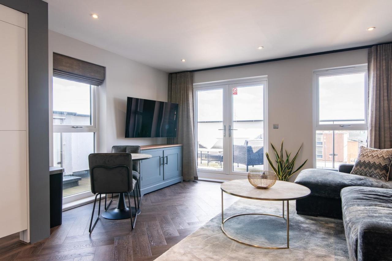 Super High End 1 Bed With Balcony - Central West Bridgford *