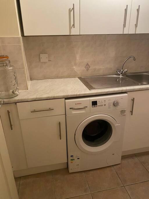 Cheerful 3-bed Detached Nottingham