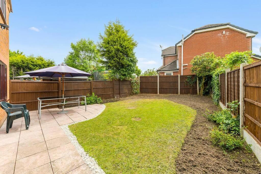 Cheerful 3-bed Detached Nottingham
