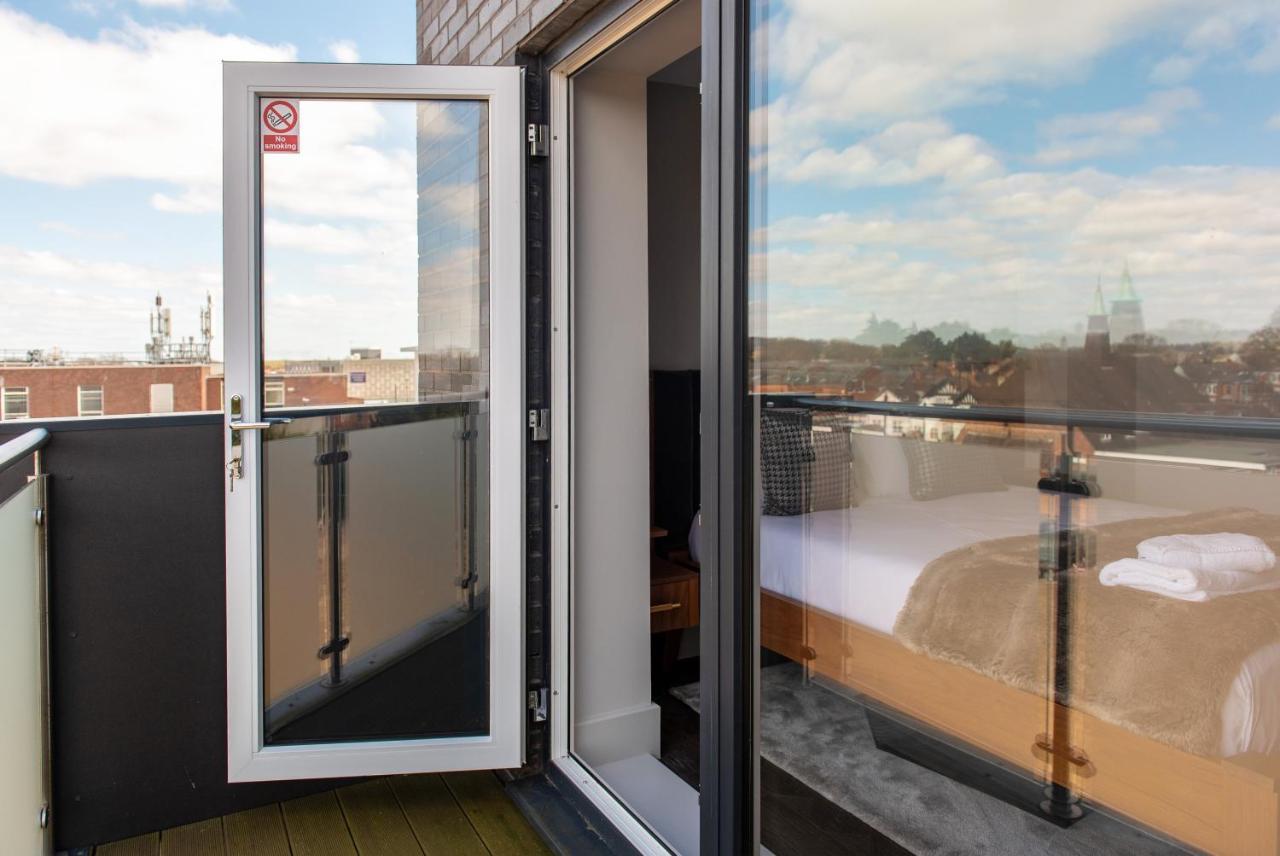 Super High End 1 Bed With Balcony - Central West Bridgford