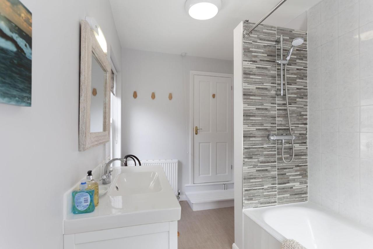 Highfield Grove * Nottingham