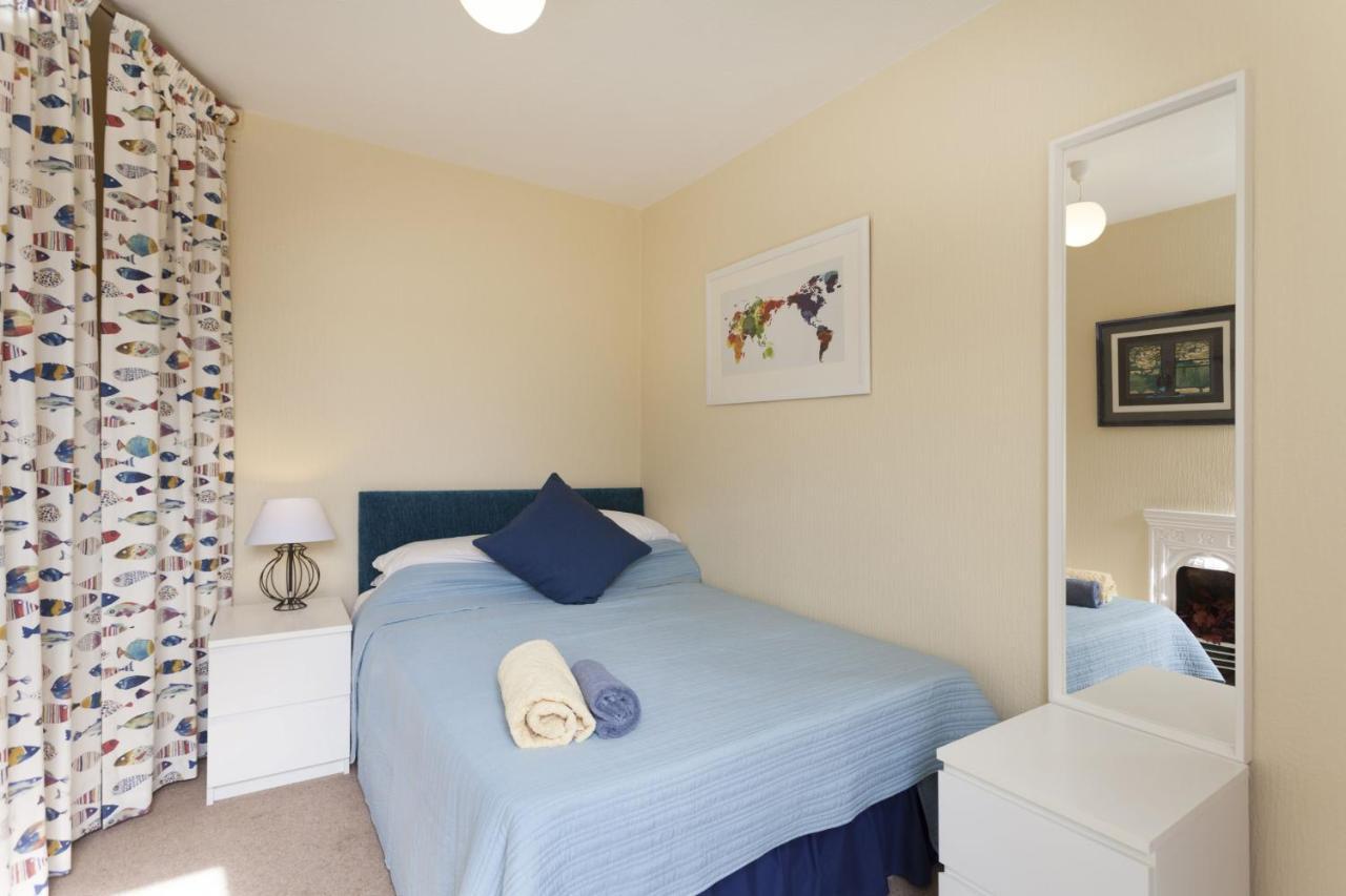 Highfield Grove * Nottingham