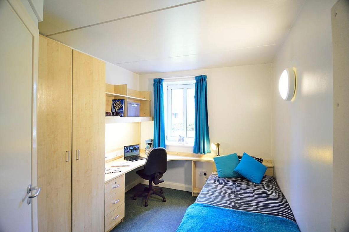 Modern Living And At Broadgate Park In Apartment Nottingham