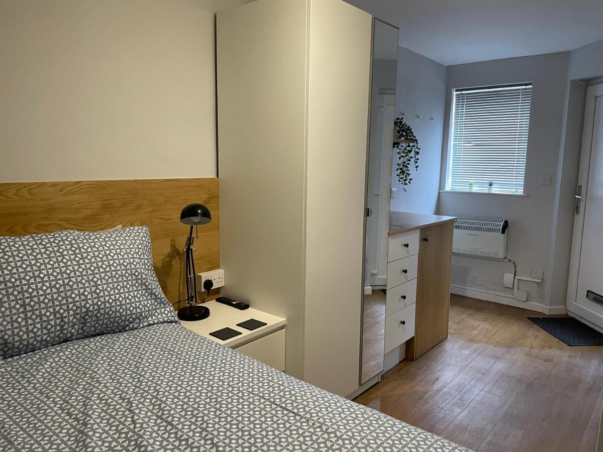 228 Cinderhill Road Apartment *