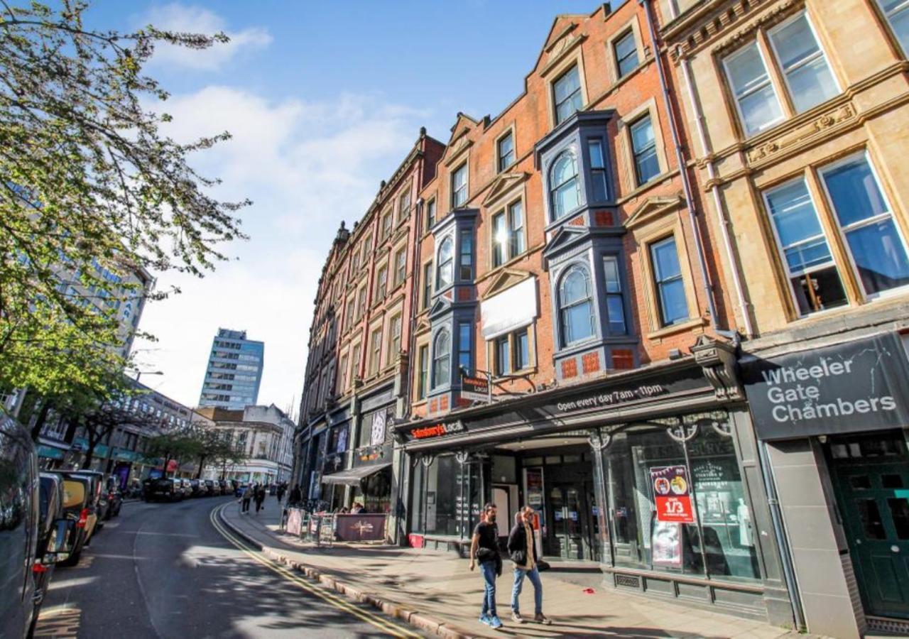 Beautiful Three Bed Flat In Centre Apartment