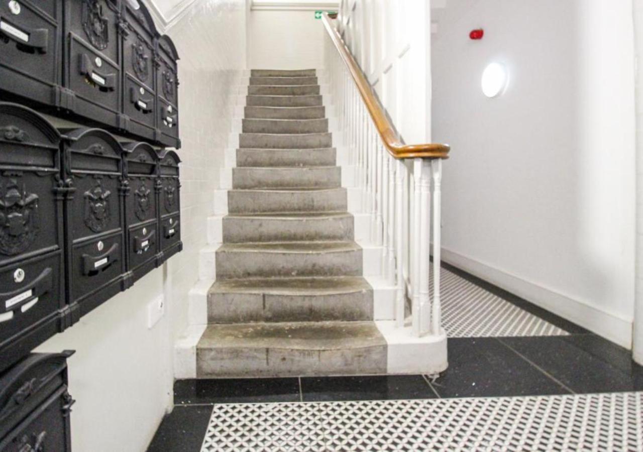 Beautiful Three Bed Flat In Centre