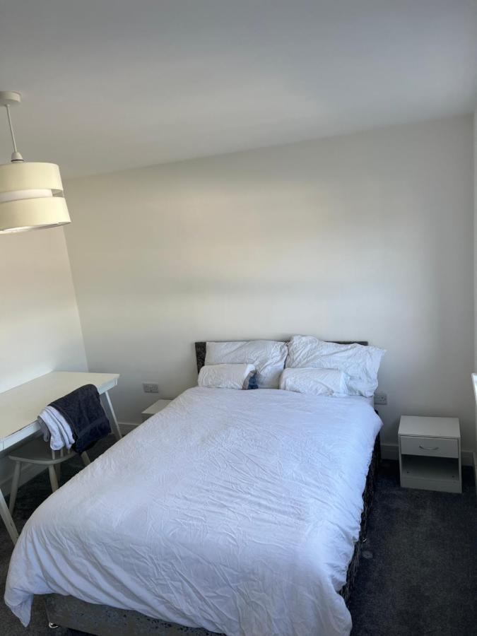 Private Deluxe Near Hospital * Nottingham