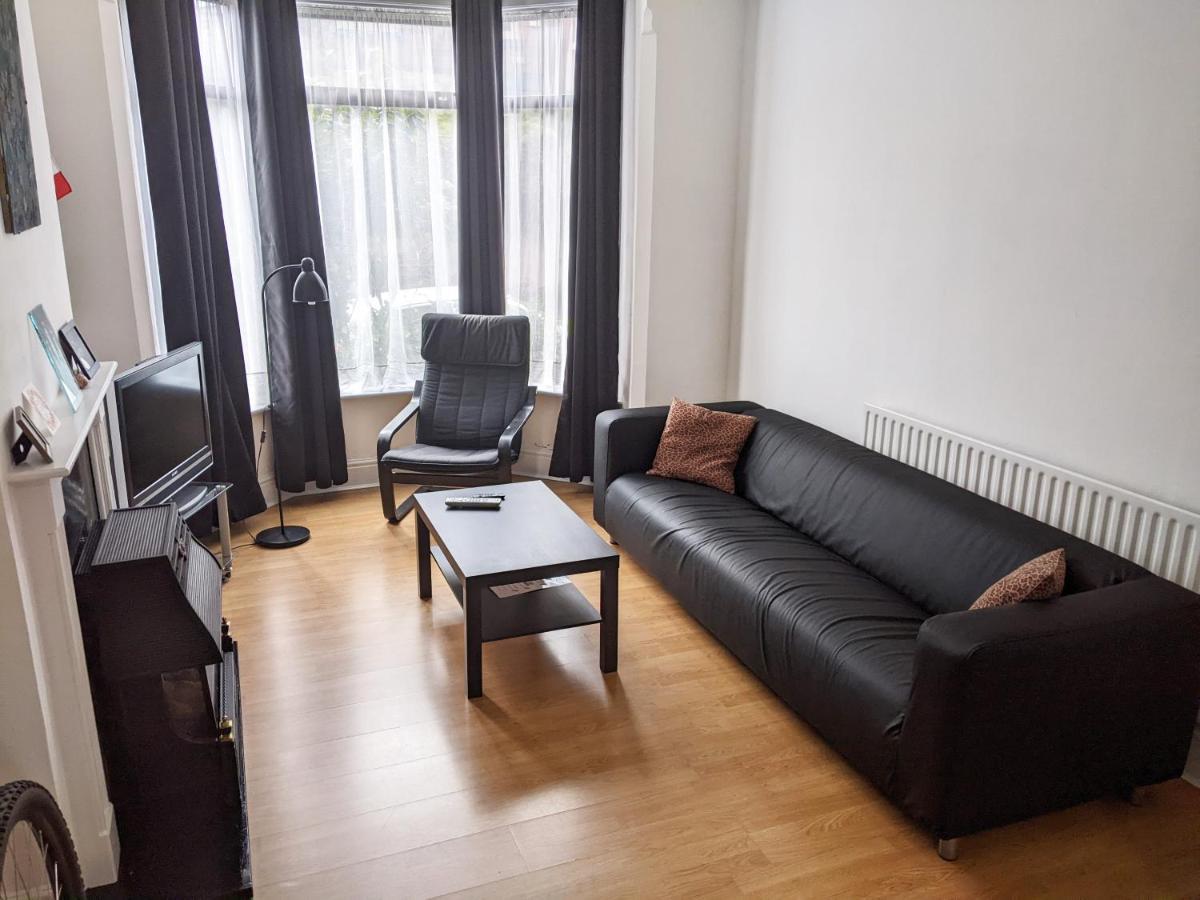 Maison Blanc Homestay Nottingham