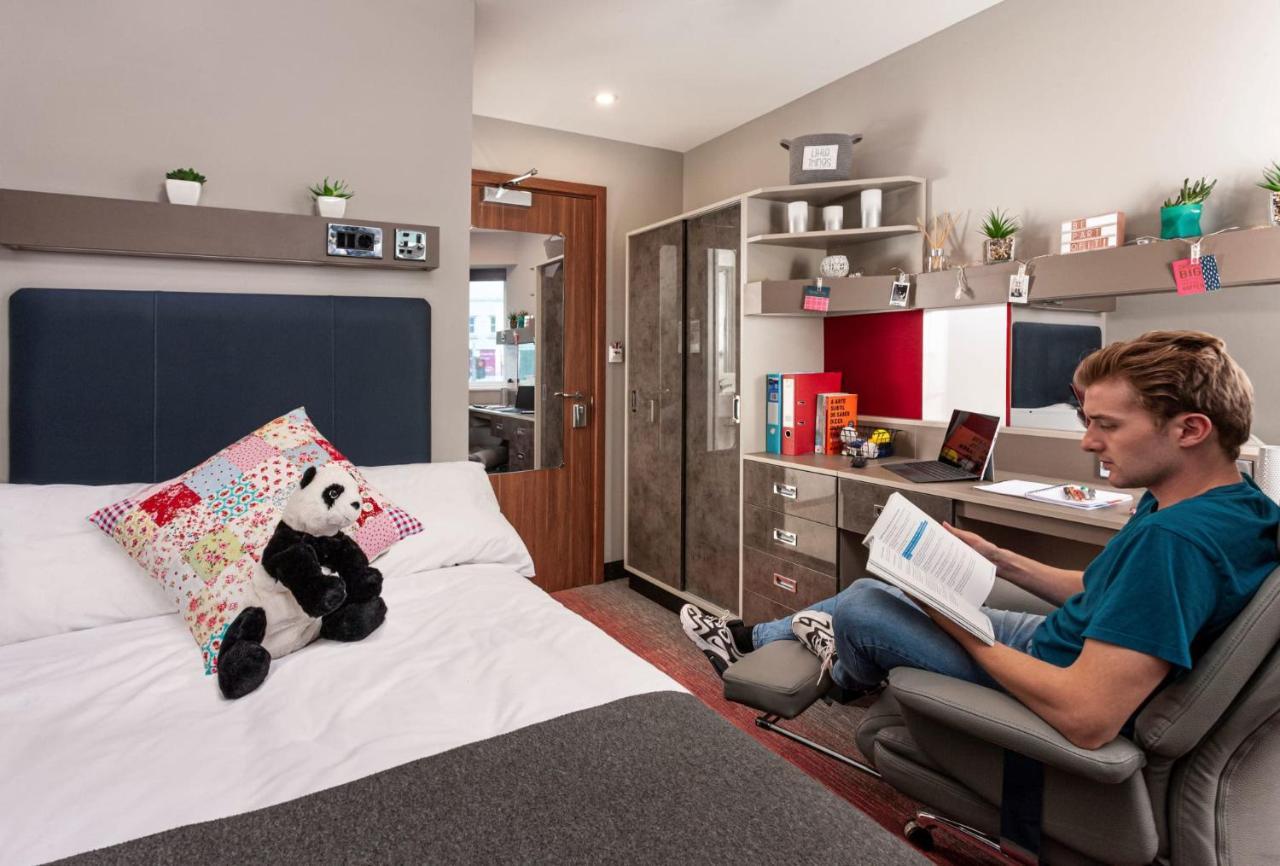Apartment Study At Talbot Street For Students Only