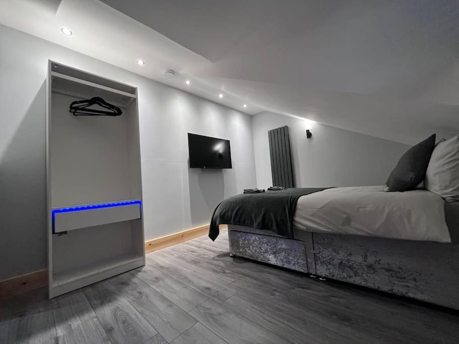Apartment Entire Two Bedroom & Free Parking Nottingham