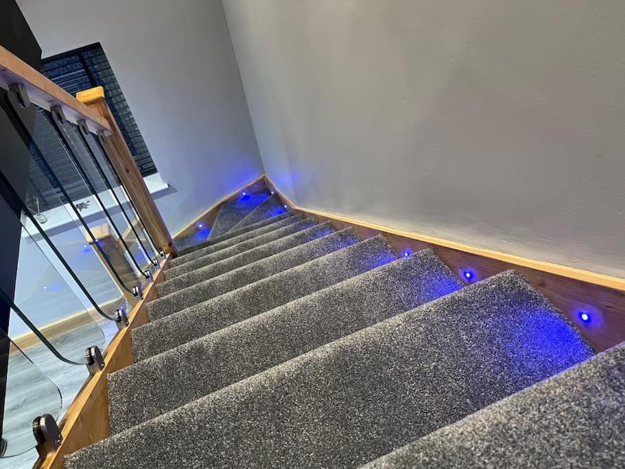 Entire Two Bedroom & Free Parking * Nottingham