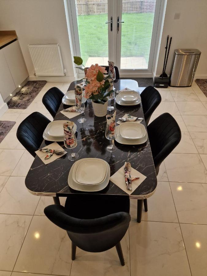 Blissful 2 Bed & Breakfast *