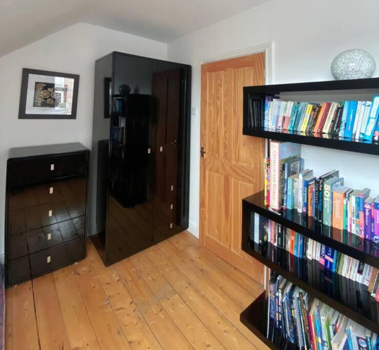3 Bed Luxury Victorian With Hot Tub * Nottingham