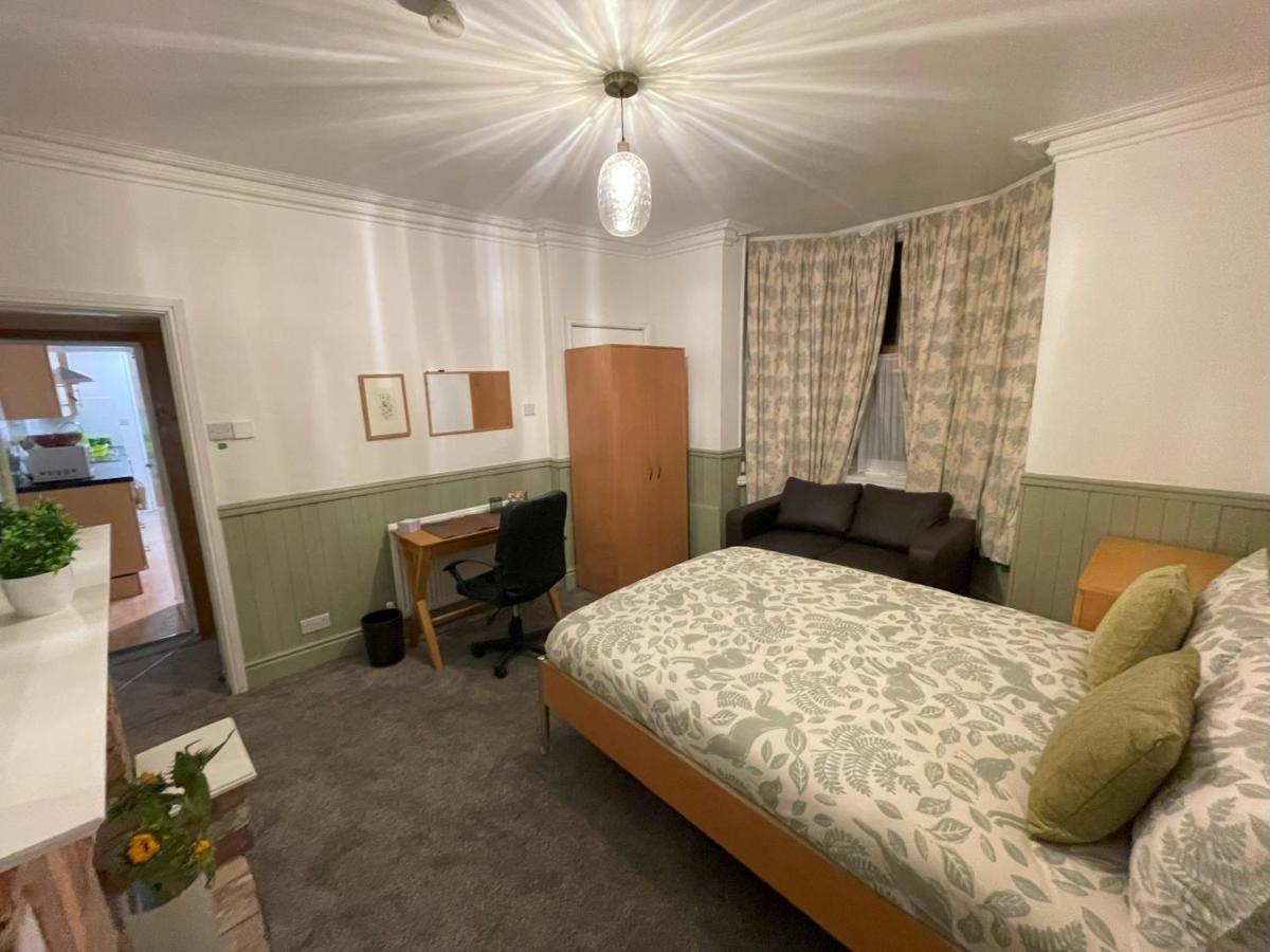Self-contained Ground Floor Flat *