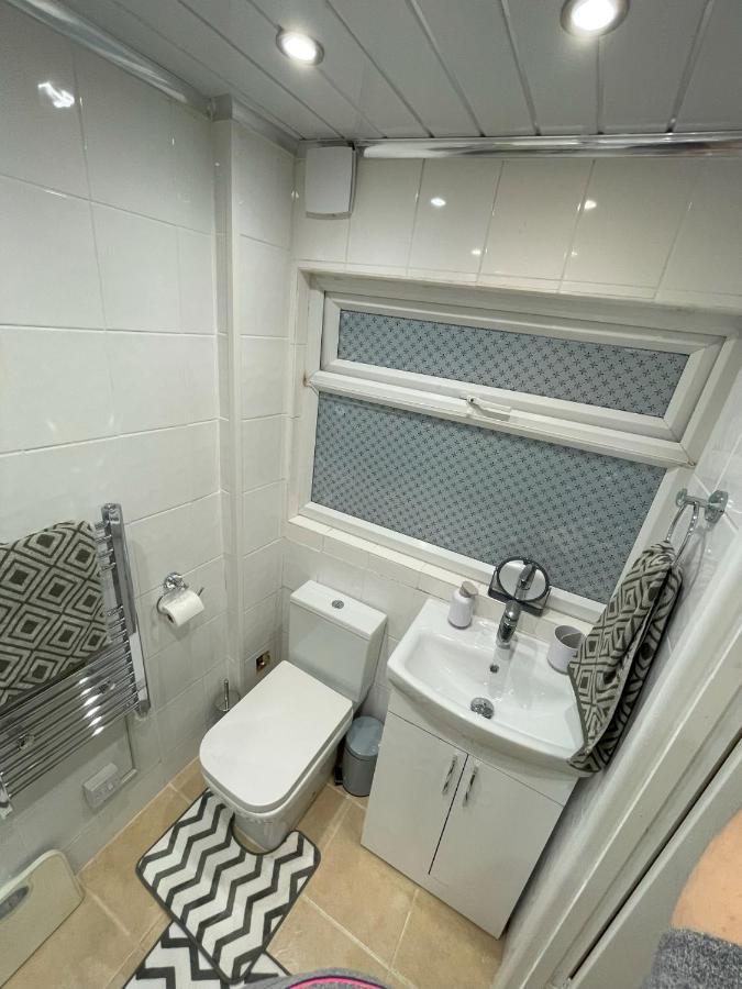 Self-contained Ground Floor Flat Apartment