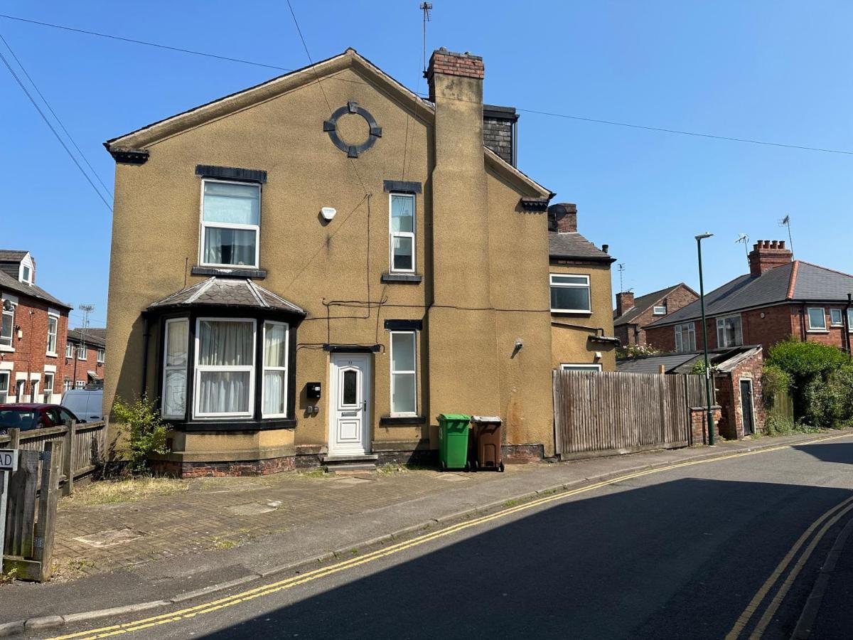 Self-contained Ground Floor Flat Apartment *
