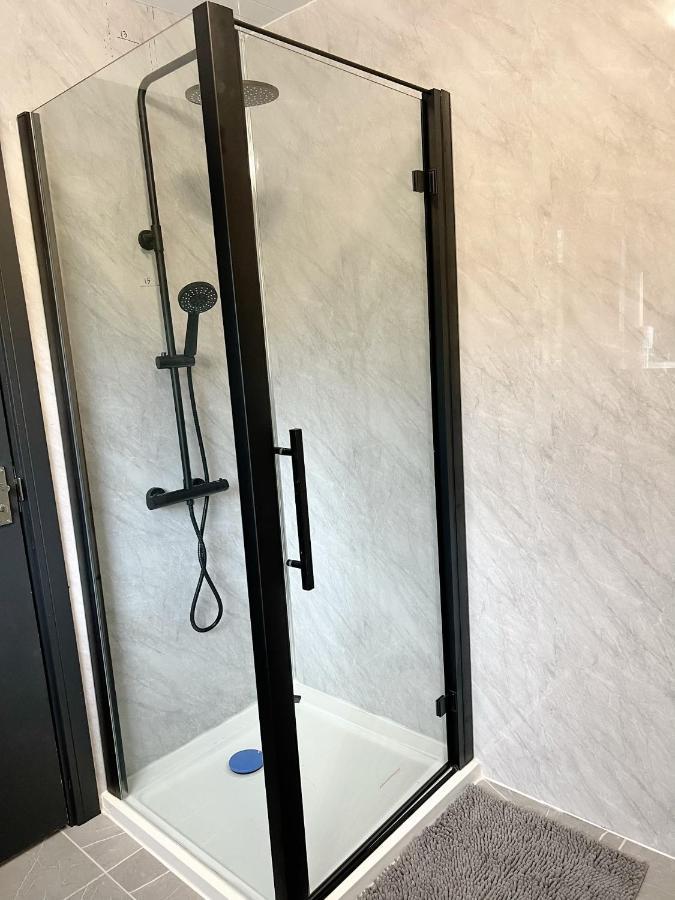 M Sisters Luxury In Ng6