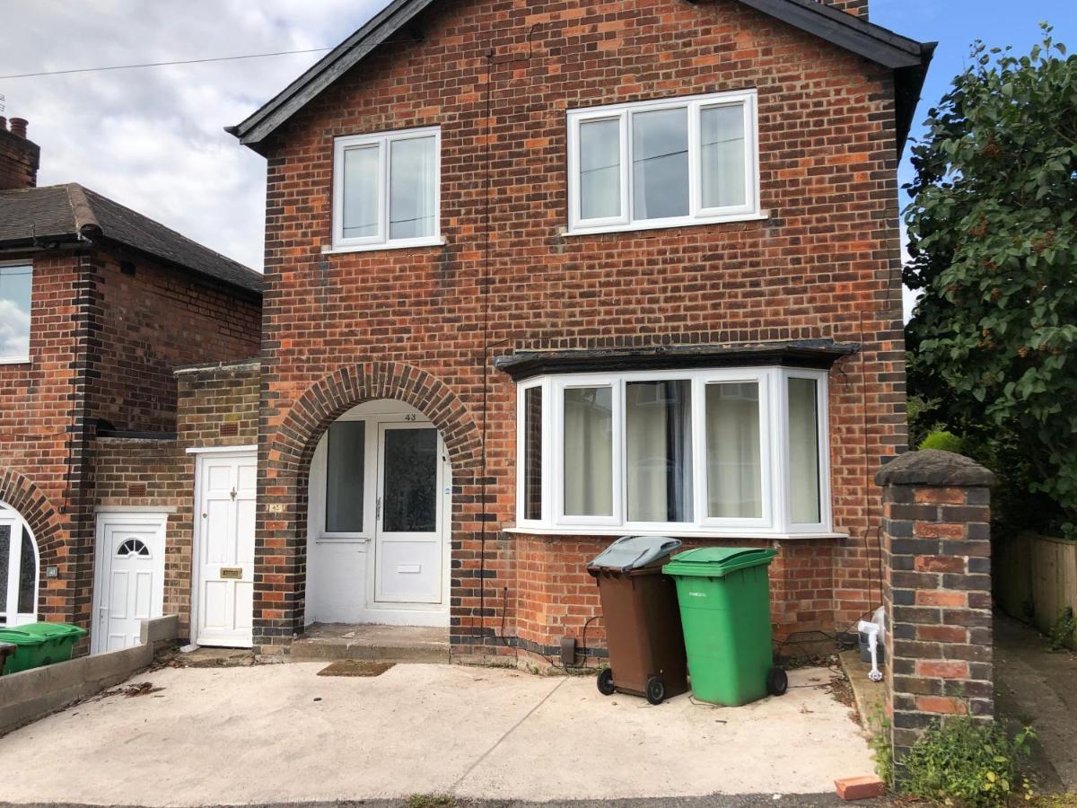 Immaculate 3-bed House In *