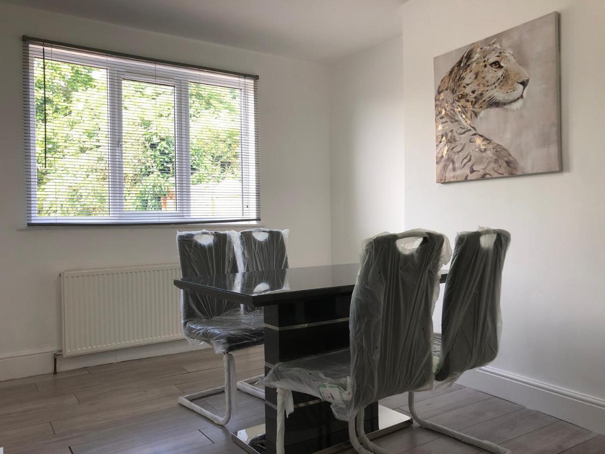 Immaculate 3-bed House In *