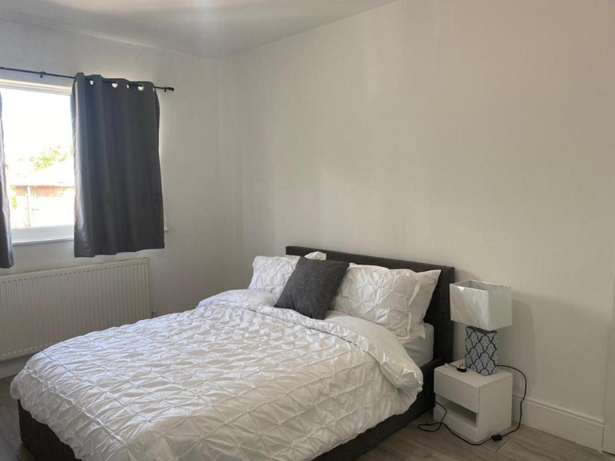 Immaculate 3-bed House In Holiday home *