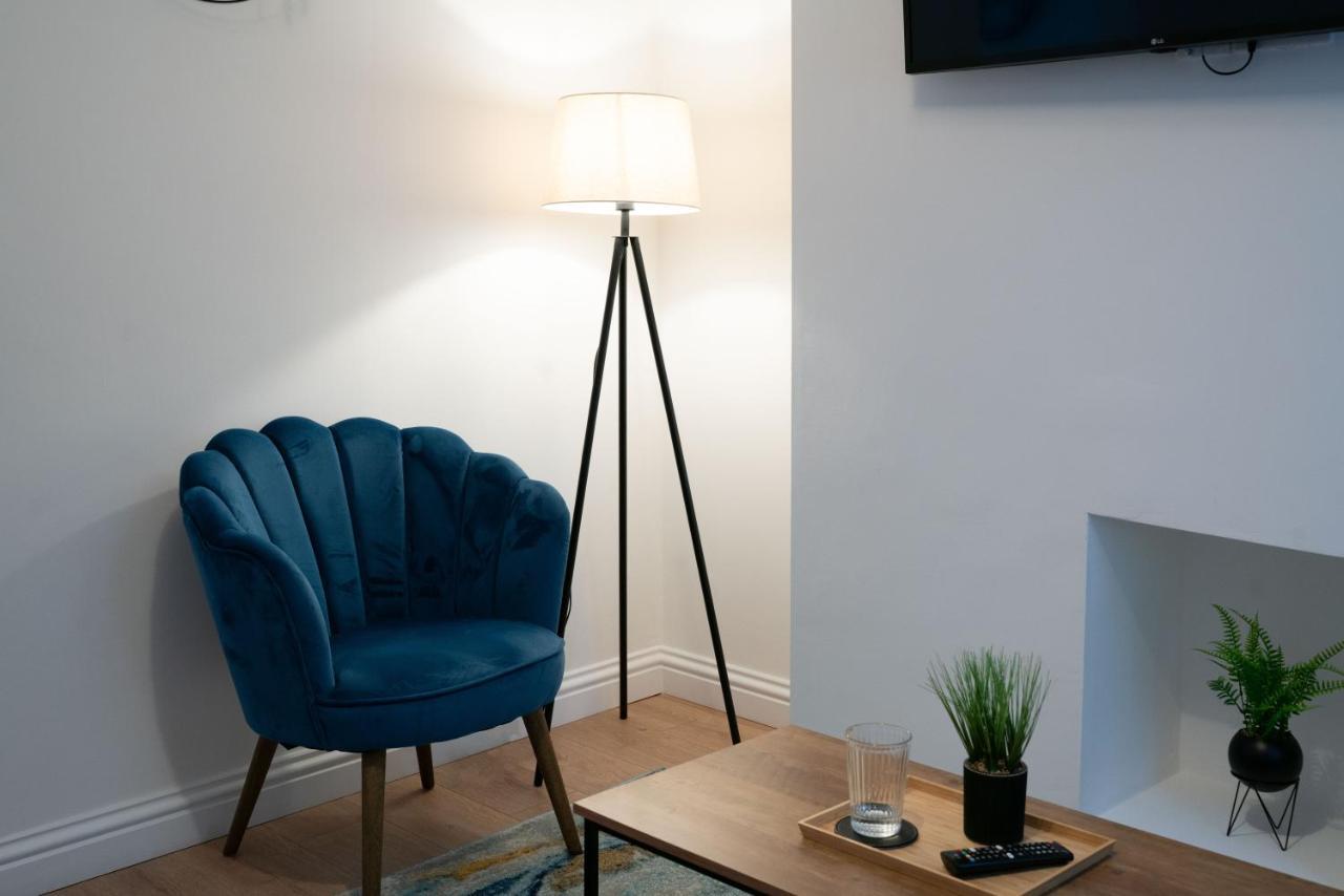 City Centre 2 Bed House Perfect For Contractors With Free Parking Apartment