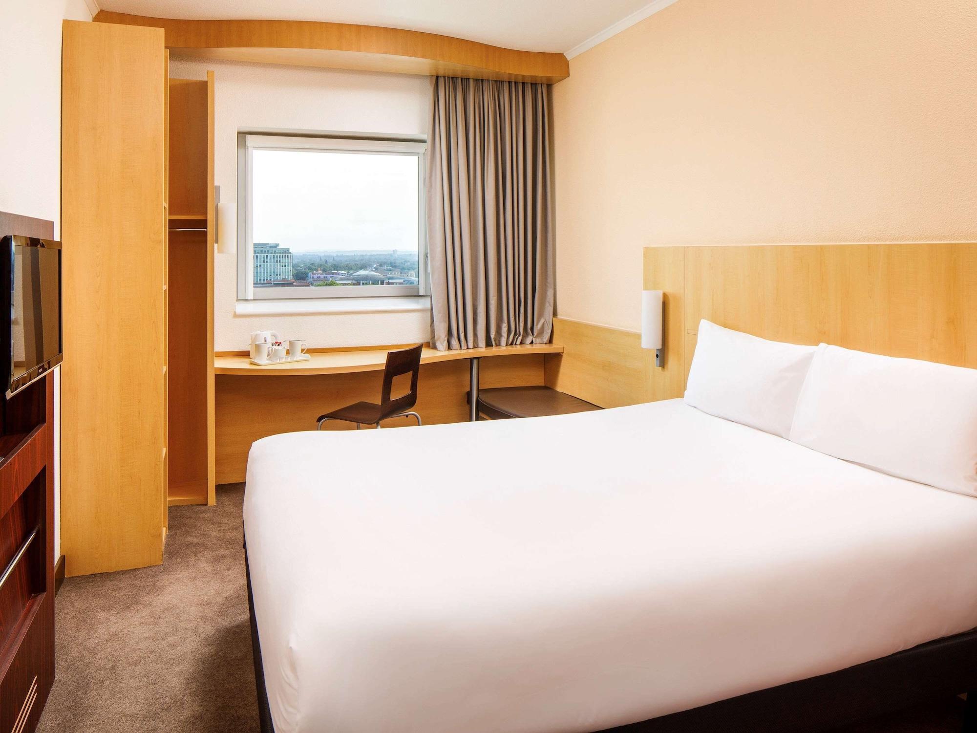 Ibis Centre