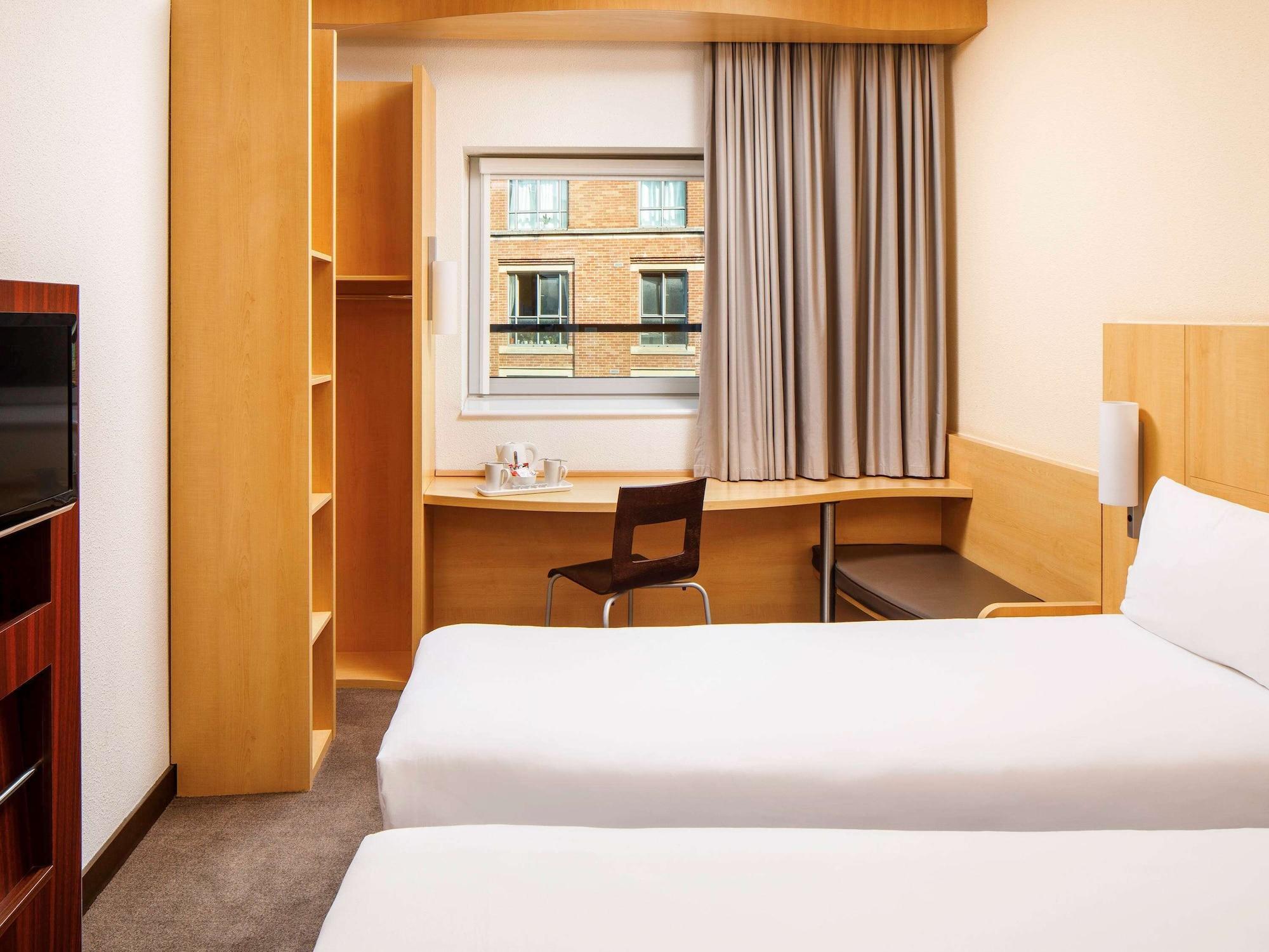 Ibis Centre 3*