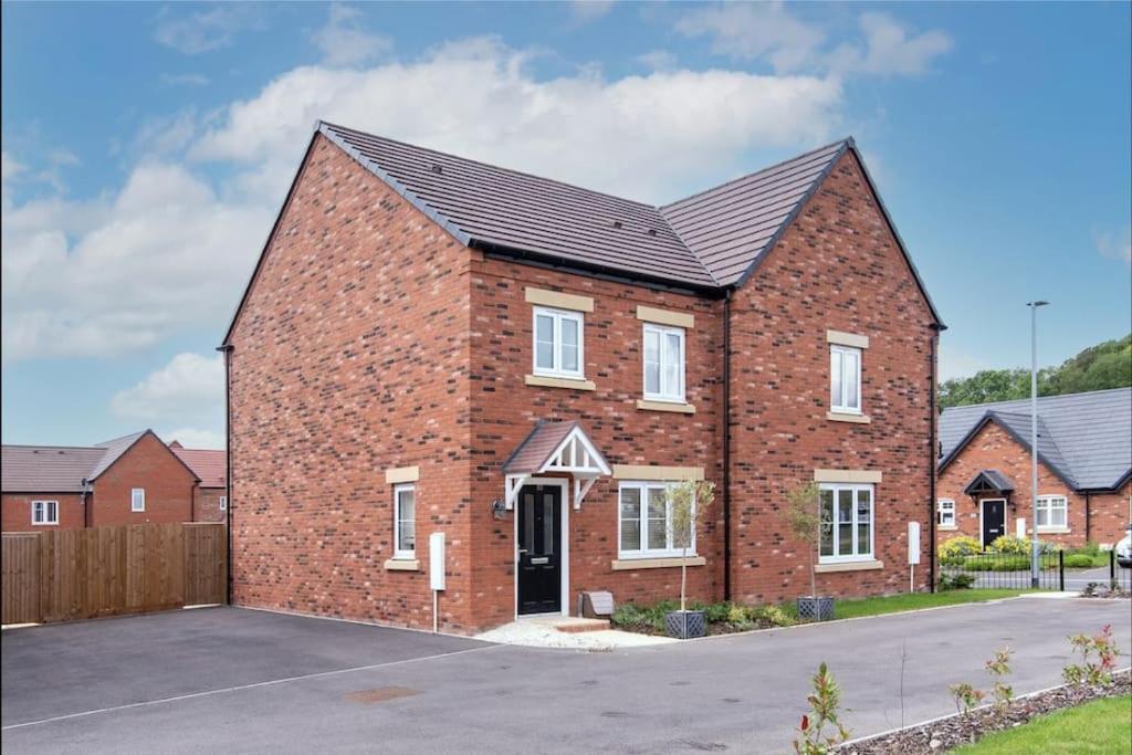 Charming 2 Bed In Edwalton