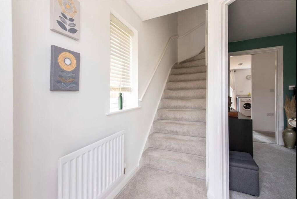 Charming 2 Bed In Edwalton Holiday home *