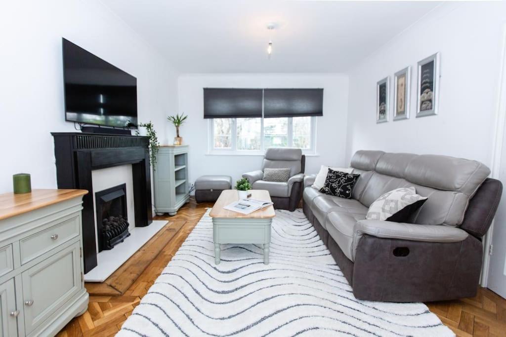 Charming 3-bed Retreat, Excellent Locaton * Nottingham