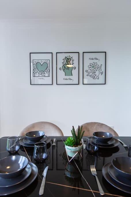 Charming 3-bed Retreat, Excellent Locaton