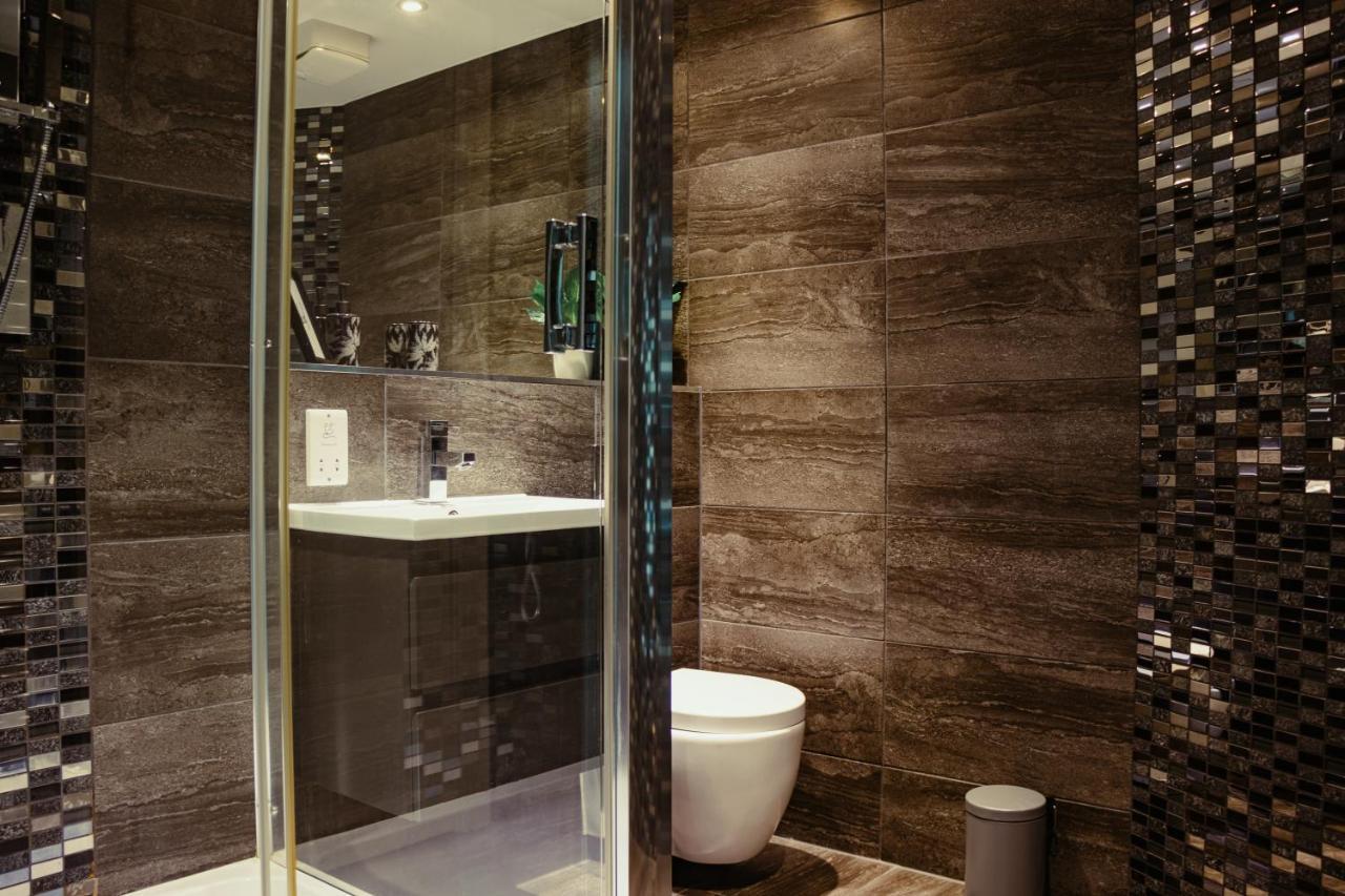 Luxury Three-bedroom Penthouse- By Resify *