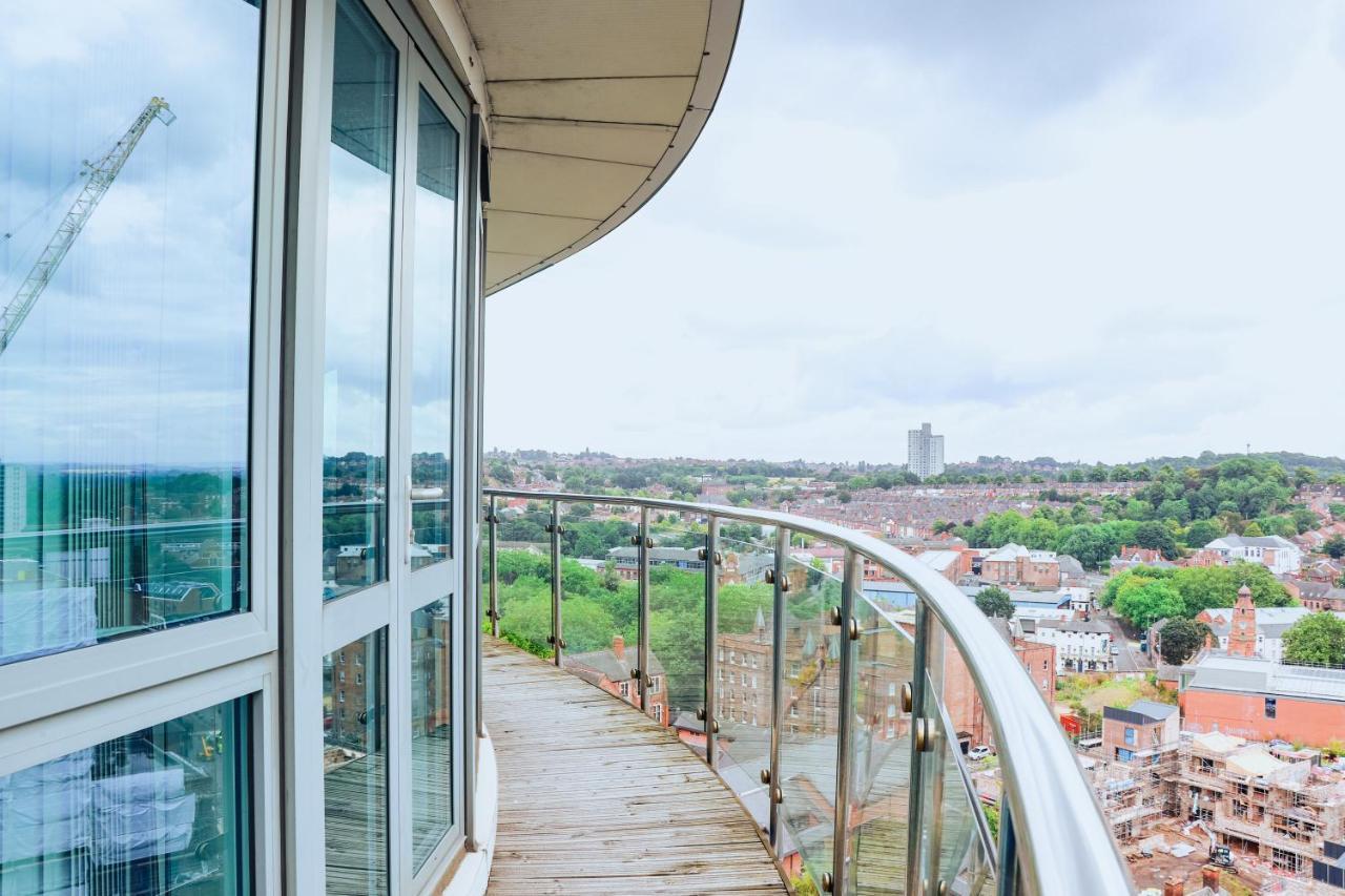 Luxury Three-bedroom Penthouse- By Resify * Nottingham