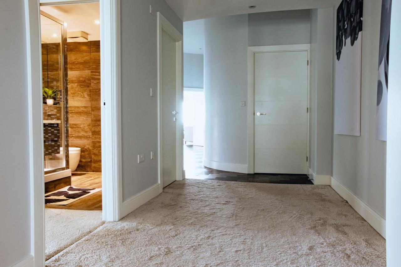 Luxury Three-bedroom Penthouse- By Resify * Nottingham