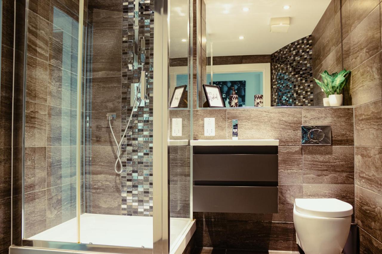 Luxury Three-bedroom Penthouse- By Resify *