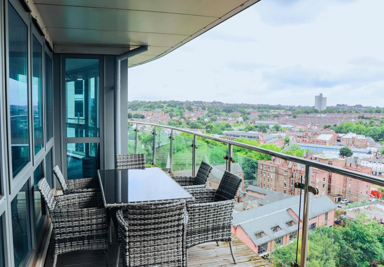 Apartment Luxury Three-bedroom Penthouse- By Resify
