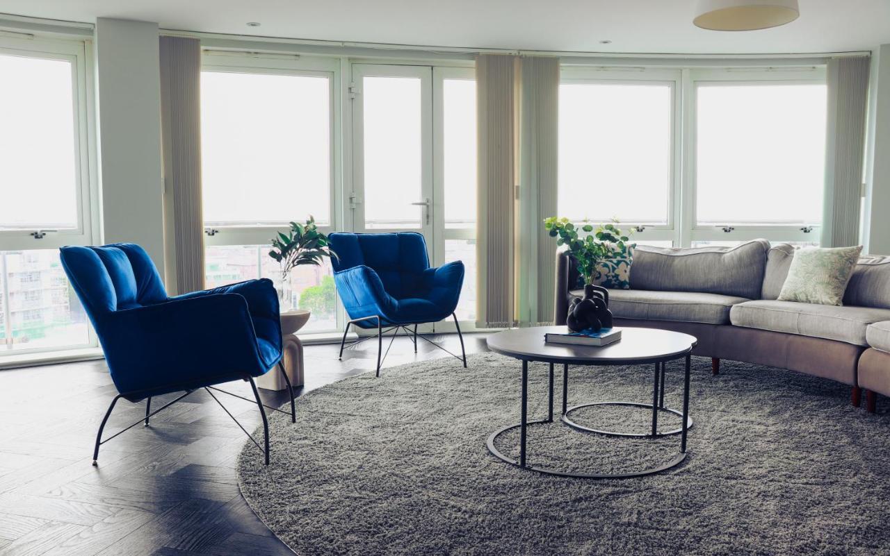 Luxury Three-bedroom Penthouse- By Resify Nottingham